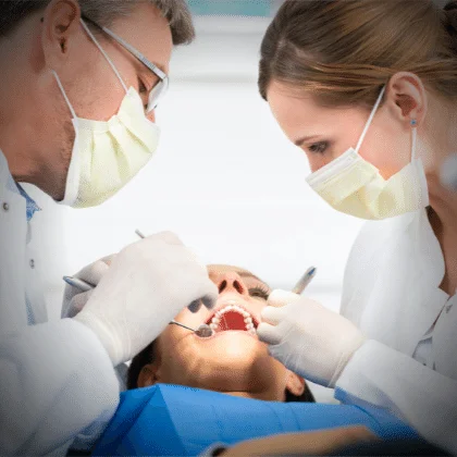 AUXILIAR DE ODONTOLOGÍA en Oviedo, Gijón, Avilés, Langreo y León